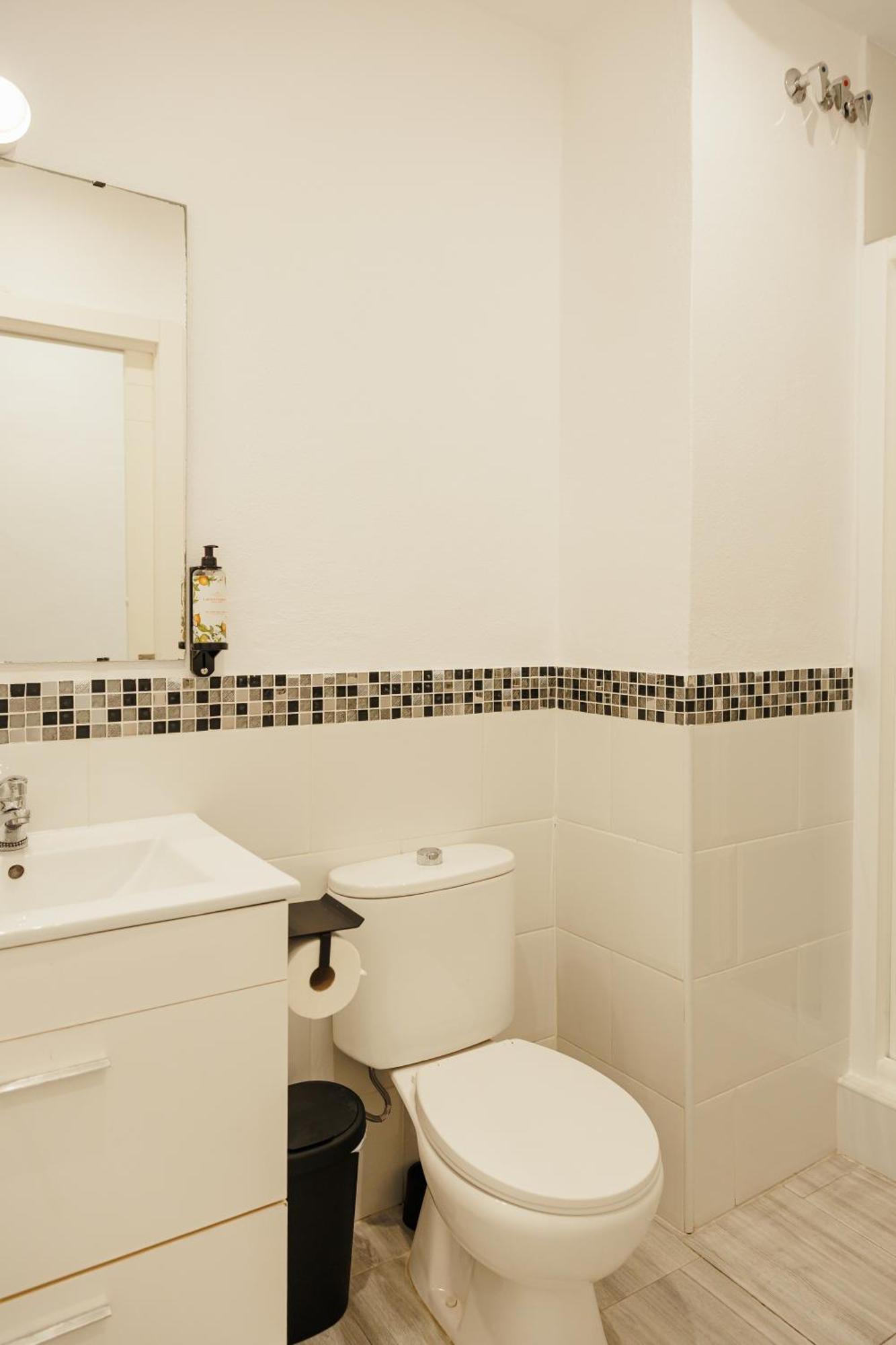 Astuto 21 Suites - Adults Only جيريز المظهر الخارجي الصورة